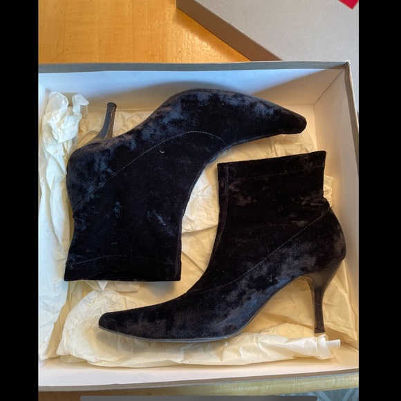 COLE HAAN LYDIA BLACK VELVET STRETCH HEEL SIZE 8.5 - Picture 1 of 9
